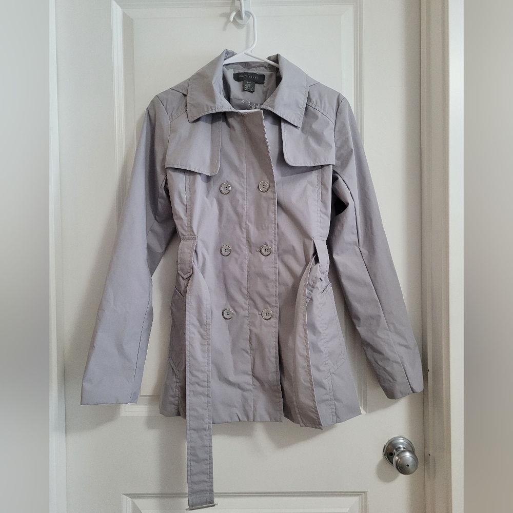 Suzy Shier windbreaker trench coat size small NWOT